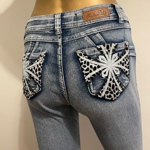 Fashion 2 love, design on pocket jeans